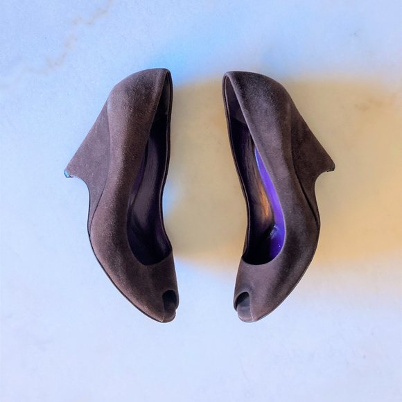 Miu Miu dark brown suede peep toe wedge / high heel pump / shoes (size 39.5) - Picture 8 of 8